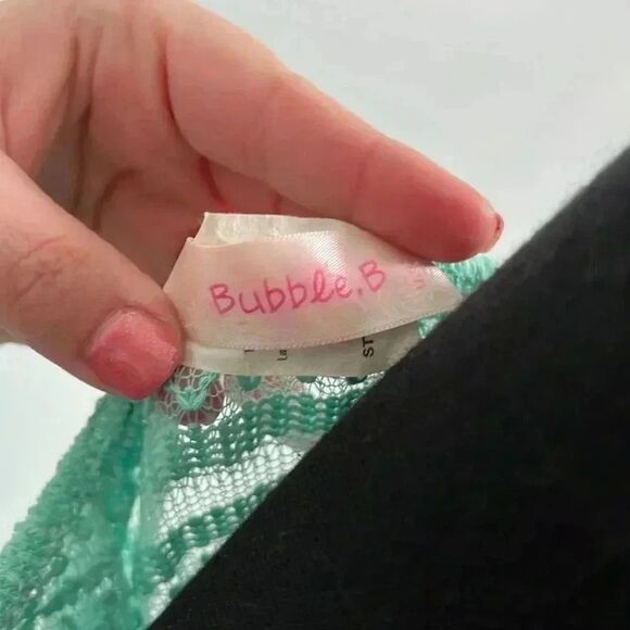 Bubble B Seafoam and cream lace top - Picture 4 of 7